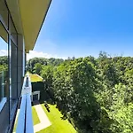 Apartament Przy Plazy Z Widokiem Na Park By Alldayholiday